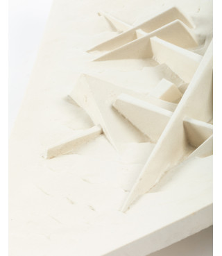 Piatto triangolare (bianco), 2003